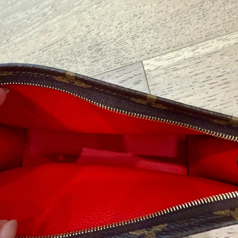 NEW Medium size - Louis Vuitton Monogram Pouch - One medium clutch/Pouch only - Picture 5 of 7